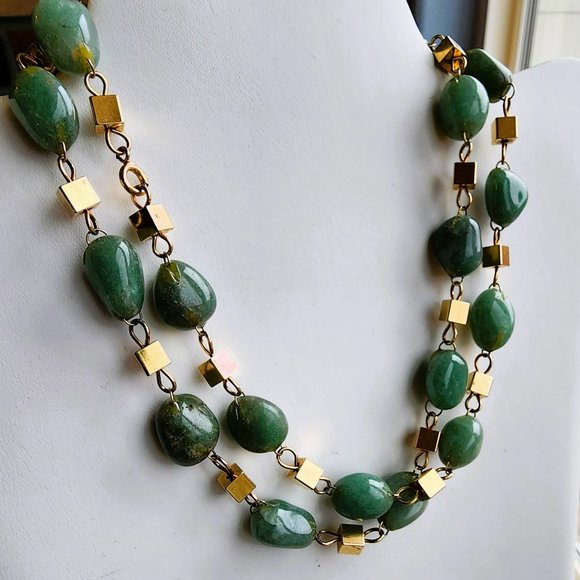 Aventurine Gemstone Necklacer with Goldtone Cubes - Picture 3 of 4